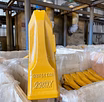 Адаптеры и коронки ковшей экскаваторов и погрузчиков