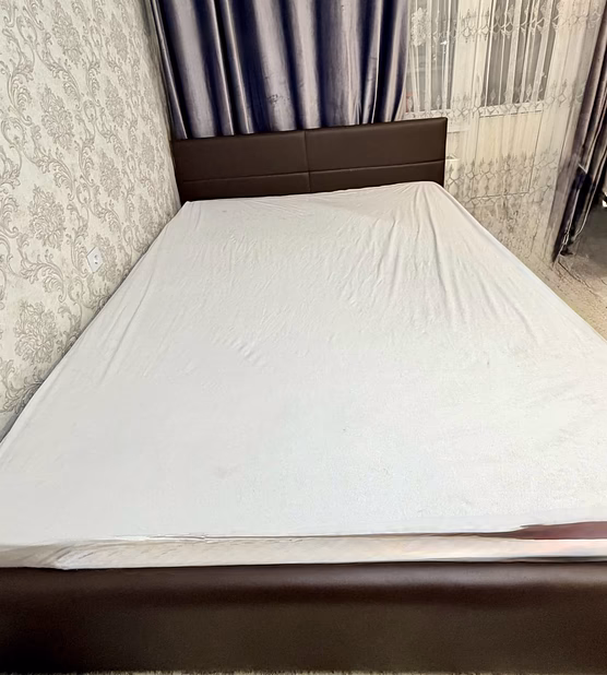 Кровать