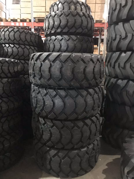 Шина 19.5L-24 для погрузчиков марок EKKA, Superguider