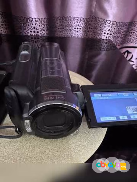Продам: видеокамера Sony HDR-SR12E