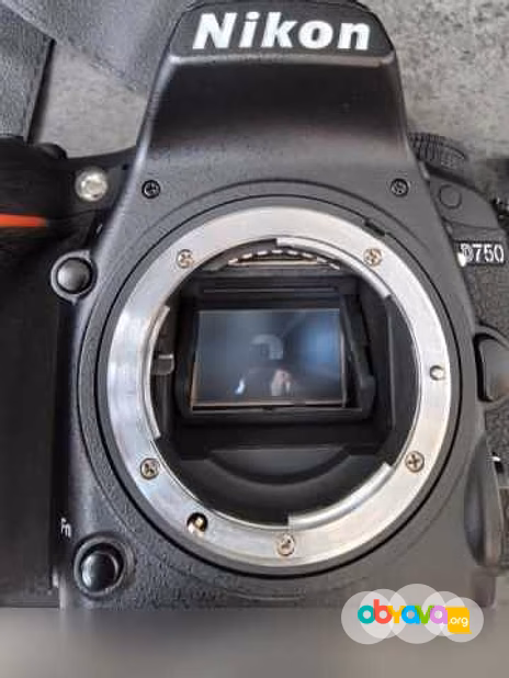 Продам: фотокамера Nikon d750