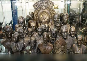 Куплю: бюсты Ленина, Сталина и др. скульптуры в Волгограде