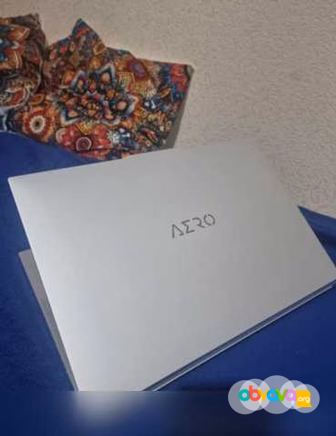 Продам: Gigabyte Aero 16 XE4