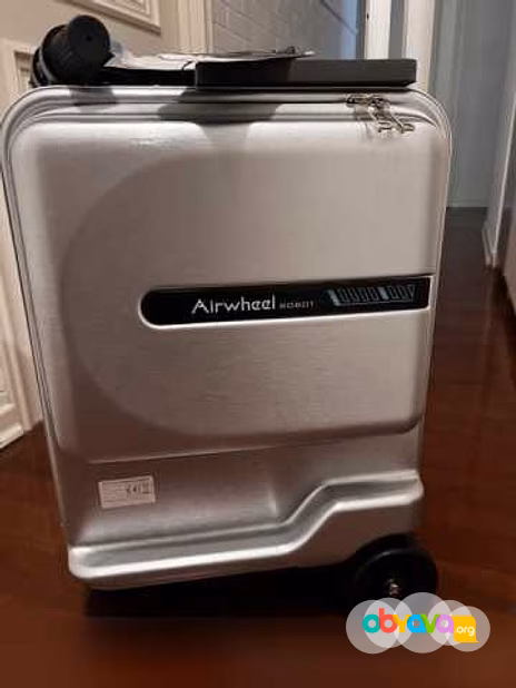 Продам: моторизованный чемодан Airwheel SE3miniT