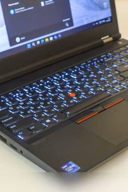 Продам: Lenovo ThinkPad P15 G2 i9 16GB RTX-A2000 FHD 512GB