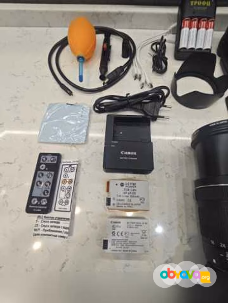 Продам: CANON EOS 650D 18-135 IS STM Japan