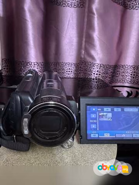 Продам: видеокамера Sony HDR-SR12E