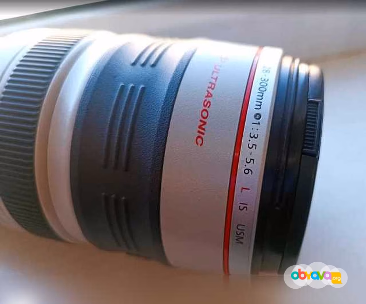 Продам: объектив Canon EF 28-300mm f/3.5–5.6L IS Canon ET в Анапе