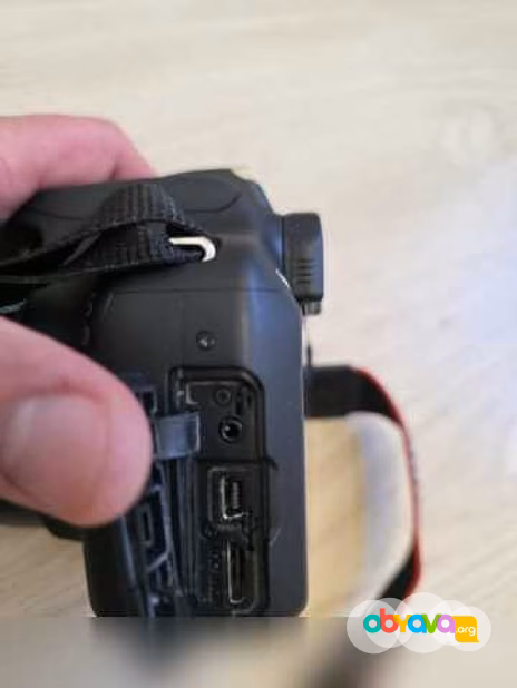 Продам: фотоаппарат Canon EOS 1200D