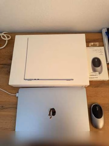 Продам: MacBook Air 15