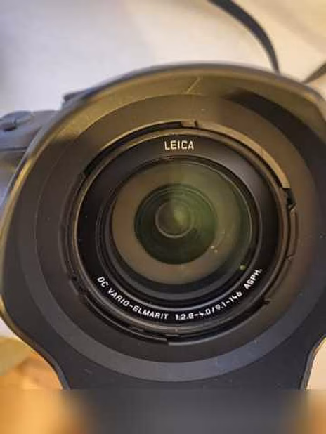 Продам: Panasonic Lumix DMC-FZ1000