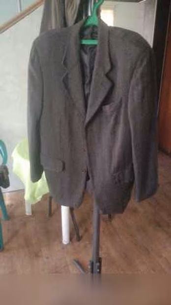 Продам: пиджак и брюки мужские 50 (L) в Омске