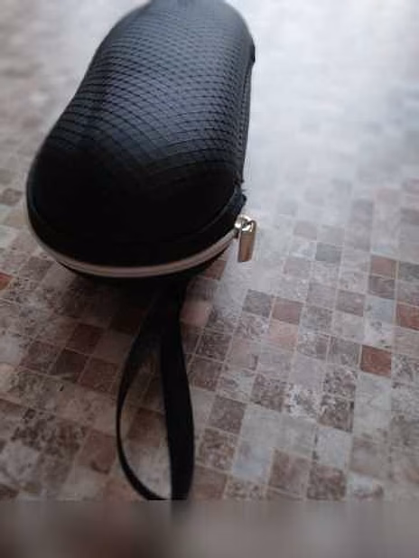 Продам: солнцезащитные очки женские с очечником в Москве