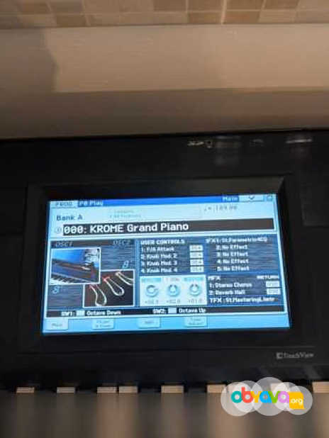 Продам: синтезатор Korg Krome 61