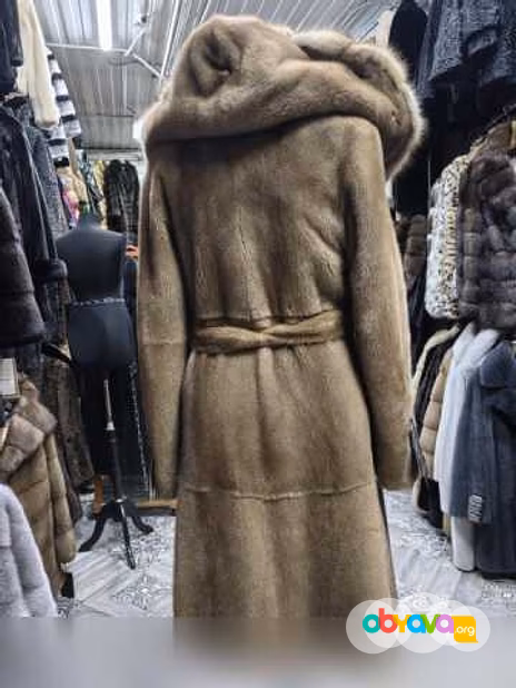 Продам: шуба новая норка с соболем Manoli