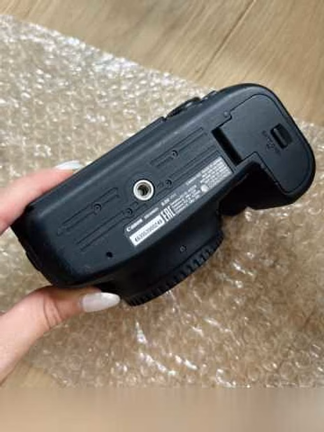 Продам: Canon EOS 6d Mark ii body