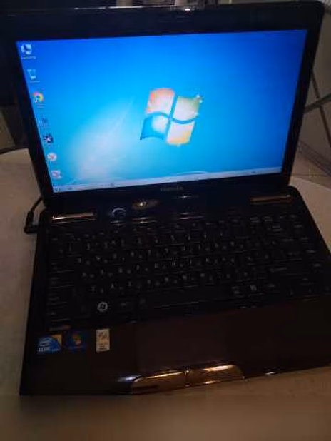 Продам: ноутбук Toshiba Satellite L635-12Q Core i3 в Москве