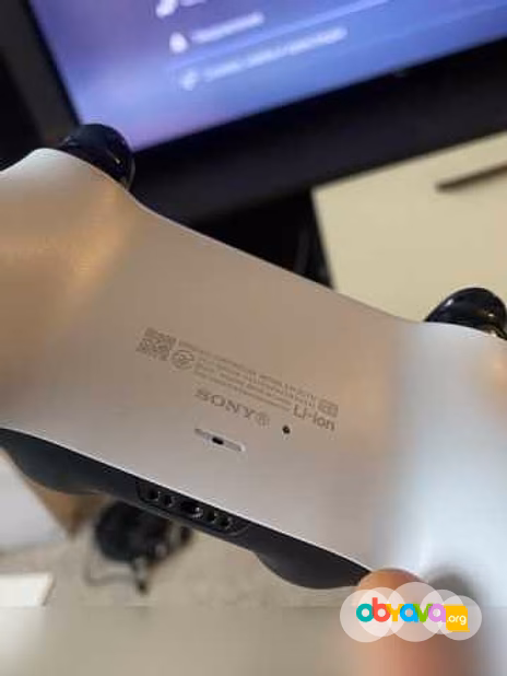 Продам: PlayStation 5 slim новая