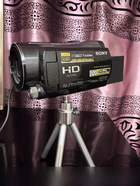 Продам: видеокамера Sony HDR-SR12E