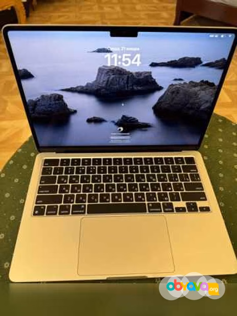 Продам: MacBook 13 m3 256gb