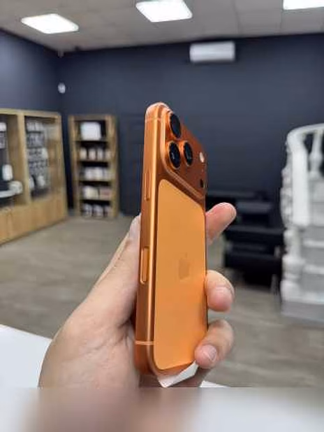 Продам: смартфон Apple iPhone 17 Pro 256Gb Cosmic Orange