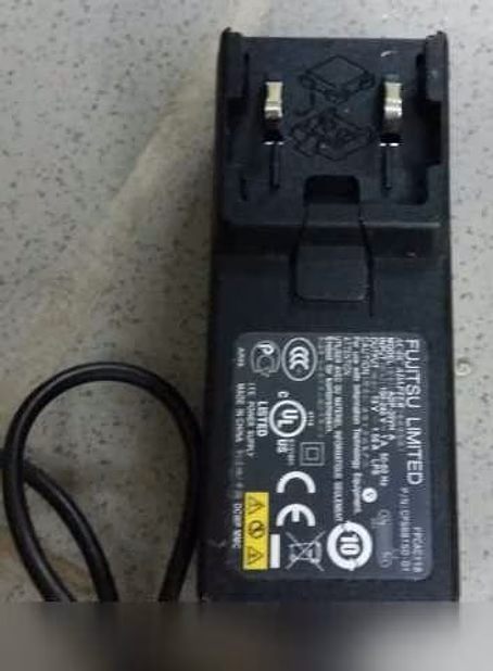 Продам: блок питания для планшета FUJITSU в Сыктывкаре