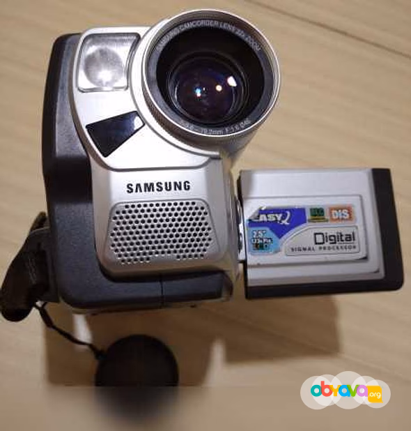 Продам: видеокамеру Samsung vp-l850 Hi 8 Digital в Сыктывкаре