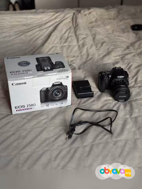 Продам: Canon EOS 250D + объектив 18-55 IS STM