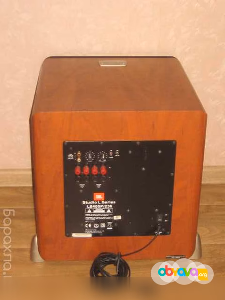 Продам: сабвуфер JBL Studio L Series L8400P/230