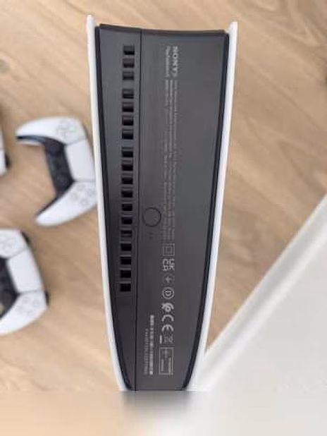 Продам: Sony PlayStation 5 digital edition