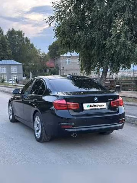 Легковой автомобиль BMW 318i 