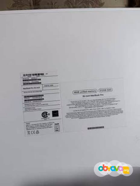 Продам: Macbook Pro 16 M1 512