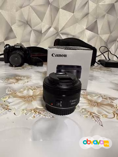 Продам: фотоаппарат Canon eos 600d Объектив 50mm f/1.8 stm