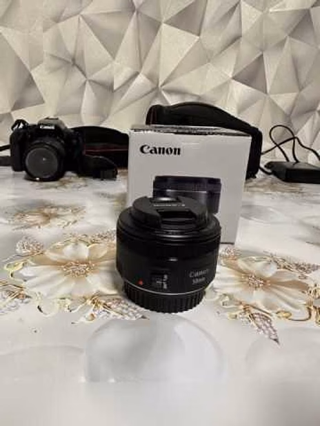 Продам: фотоаппарат Canon eos 600d Объектив 50mm f/1.8 stm
