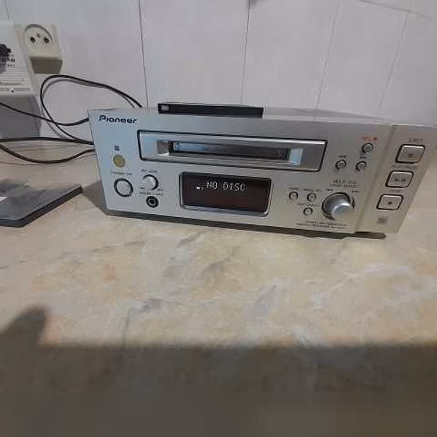 Продам: минидисковая дека MD PIONEER MJ-N902