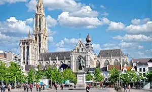 Удивительный бездонный океан красот на Земле с порталом Iqvel