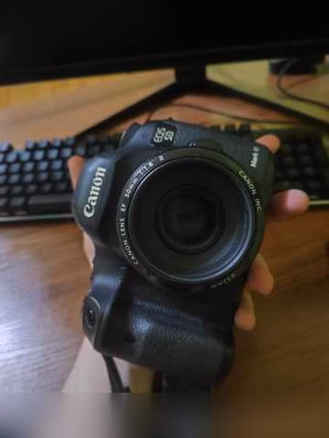 Продам: Canon 5D Mark iii