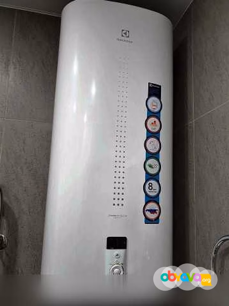 Продам: накопительный водонагреватель Electrolux в Саратове