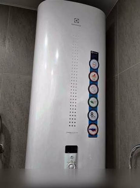 Продам: накопительный водонагреватель Electrolux в Саратове