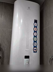 Продам: накопительный водонагреватель Electrolux в Саратове