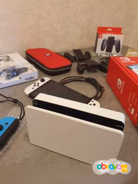 Продам: Nintendo Switch oled