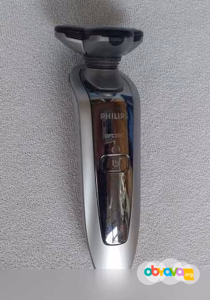 Электробритва Philips бу в отл. состоян Philips RQ1060