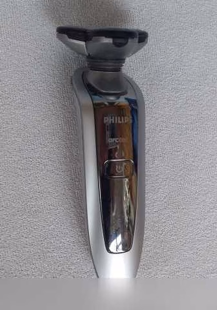 Электробритва Philips бу в отл. состоян Philips RQ1060