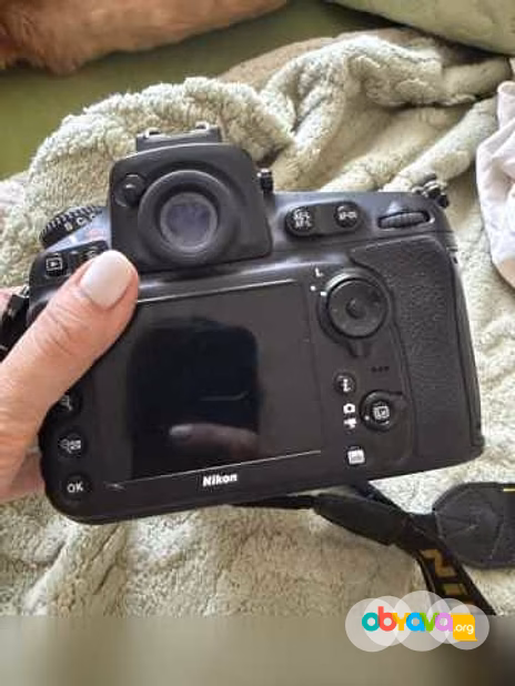 Продам: Nikon d810 + 85мм 1.4D + вспышка SB-900