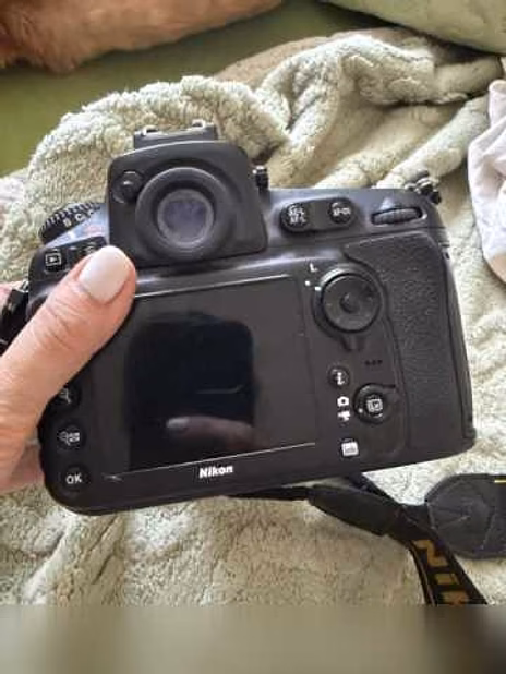 Продам: Nikon d810 + 85мм 1.4D + вспышка SB-900