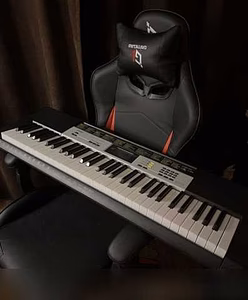 Продам: синтезатор casio LK-135 в Челябинске