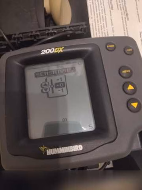 Продам: эхолот Humminbird 200DX в кейсе