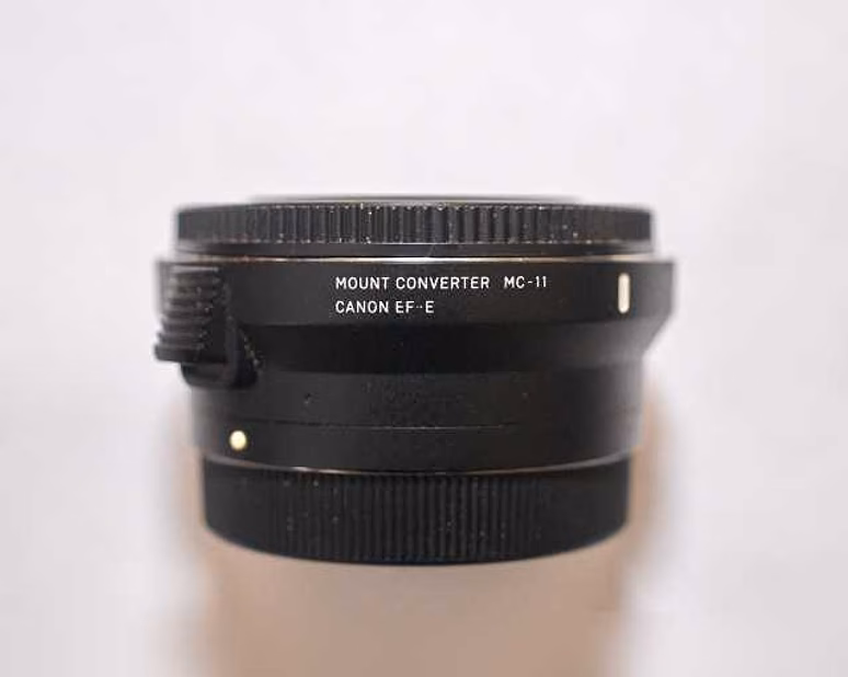 Продам: адаптор Sigma MC-11 Canon EF на Sony E в Москве
