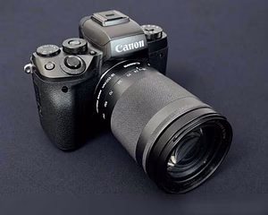 Продам: Canon EOS M5 + 18-150 + 32mm + комплект