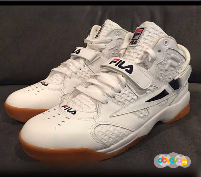 Продам: кроссовки FILA в Омске